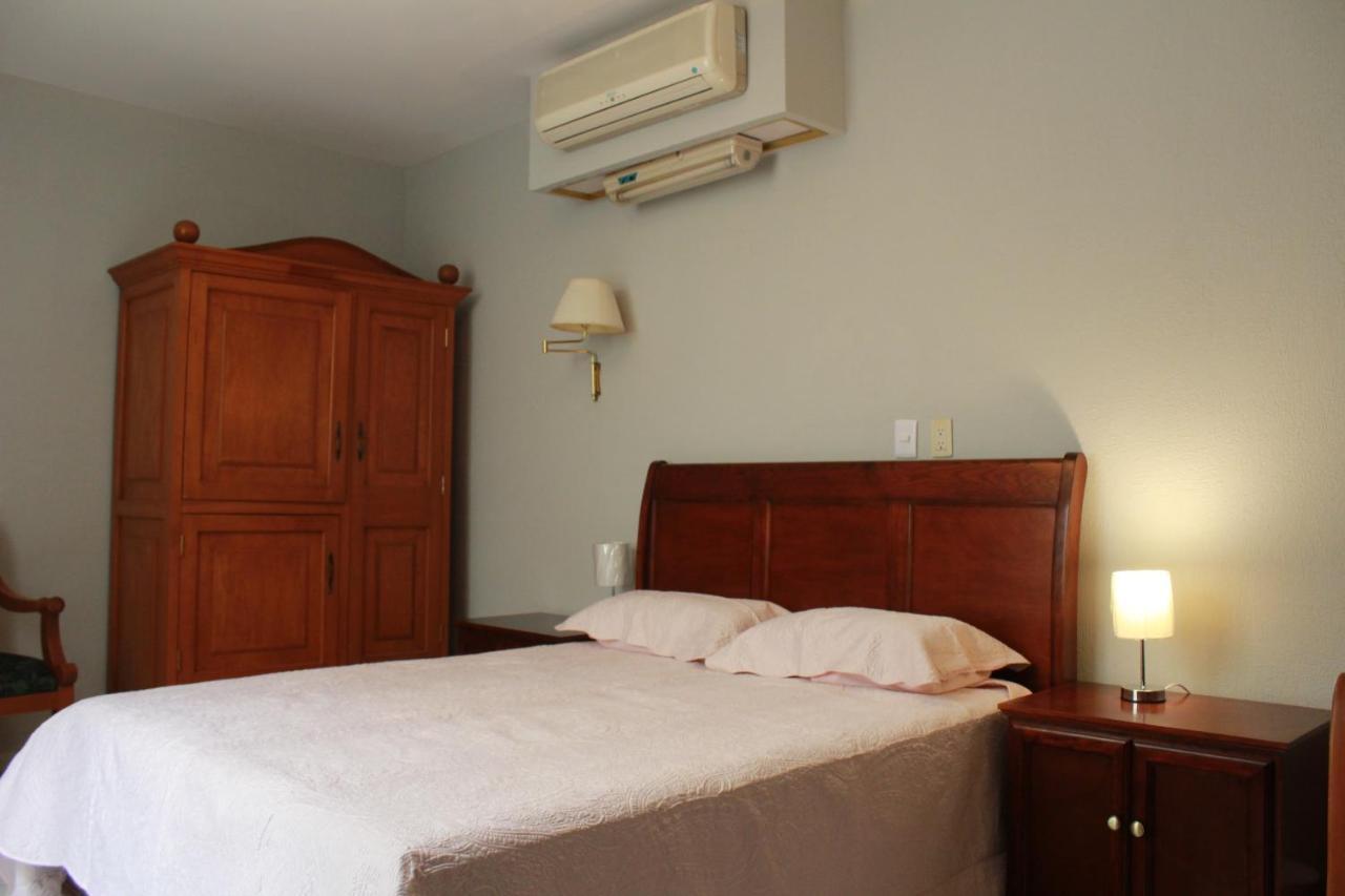 Hotel Gran Domo Leon Bagian luar foto