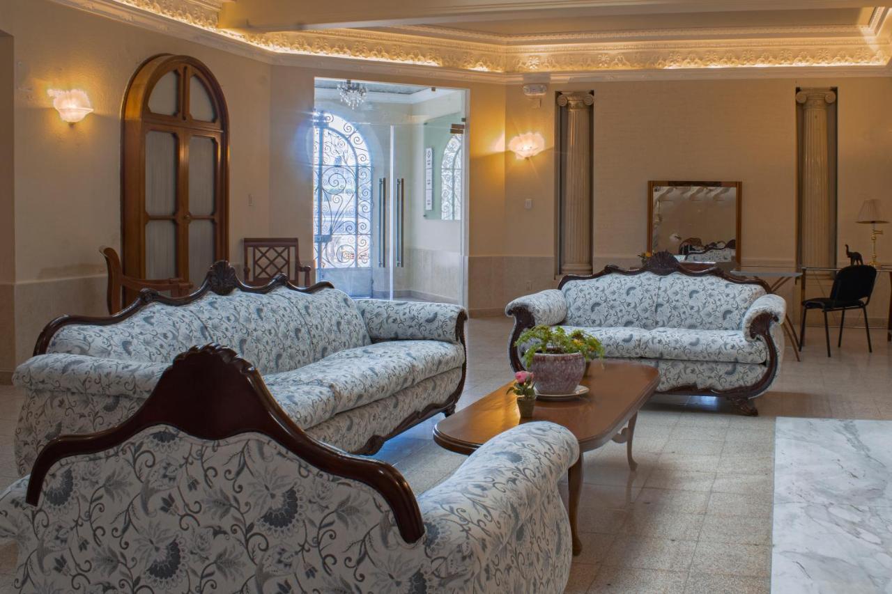 Hotel Gran Domo Leon Bagian luar foto